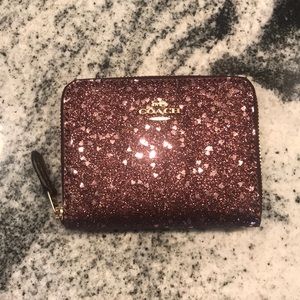NEW Coach Heart Glitter Zip Around Wallet